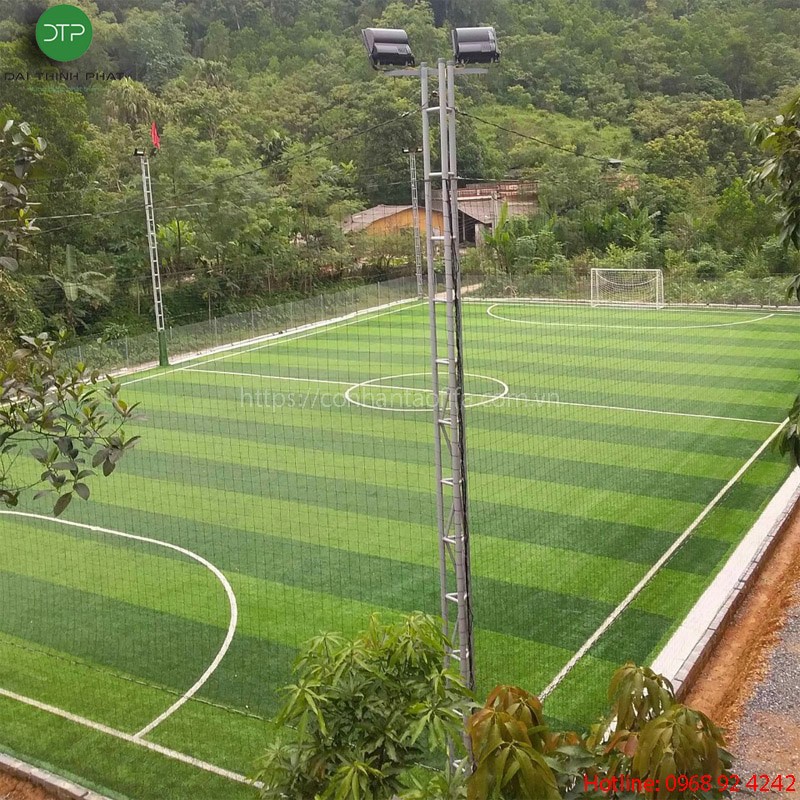 Hệ thống chiếu sáng sân bóng cỏ nhân tạo đại thịnh phát conhantaofifa.com.vn