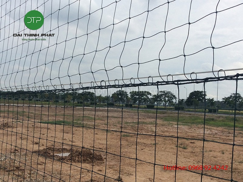 Chiều cao lưới chắn sân bóng mini là bao nhiêu_cỏ nhân tạo đại thịnh phát conhantaofifa.com.vn